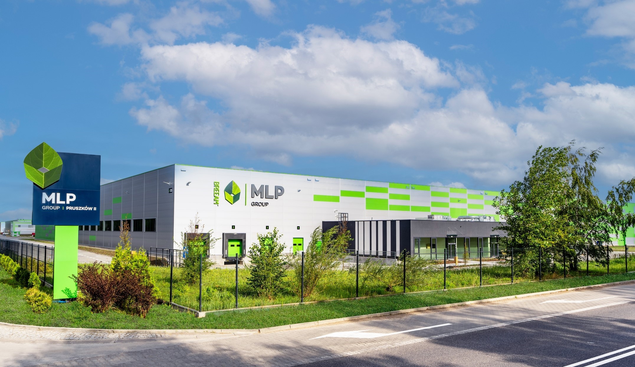 Sarantis Polska expands warehouse and office space in MLP Pruszków II by 35%